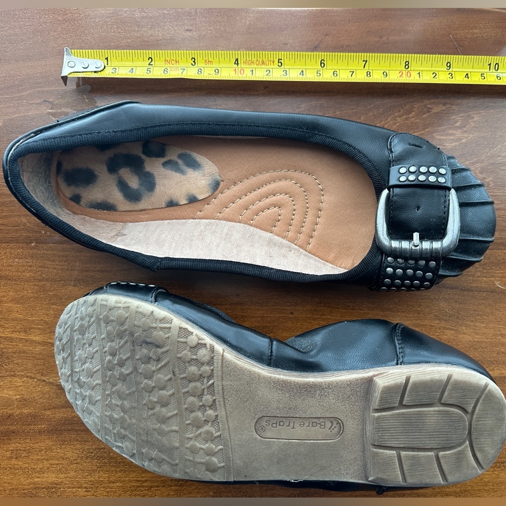 Used Baretraps Scotty 8.5 flat shoe, black